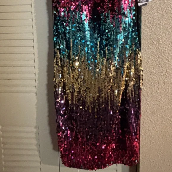 Guess Multicolored sequins Sweetheart neckline Sheath silhouette Size 6 NWT - Picture 13 of 13